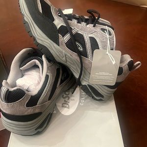 Dr. Scholl’s sneakers!